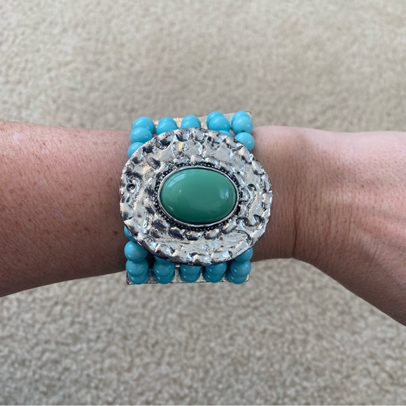 Women’s Beaded Bracelet/Cuff - Picture 1 of 4